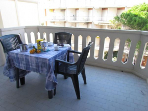 Beautiful Seafront Building - Private Beach Place Included